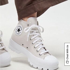 Women's Sand Chuck Taylor All Star Lugged Sneakers Size 6.5
Colour:sand